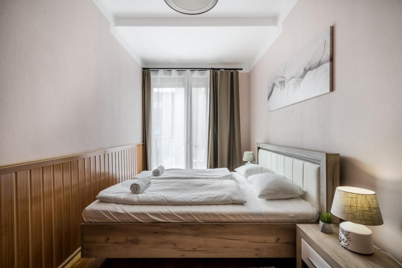 Bpr Timber Loft Home With Balcony Budapest Exterior photo